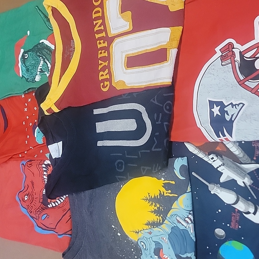 Big Lot Of 40+ Boys Clothes Sizes S To Xl Shirts Banana Republic Marvel Potter!